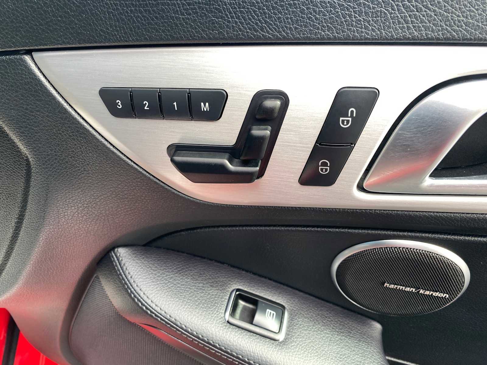 Used 2014 Mercedes-Benz SLK 250 image 25