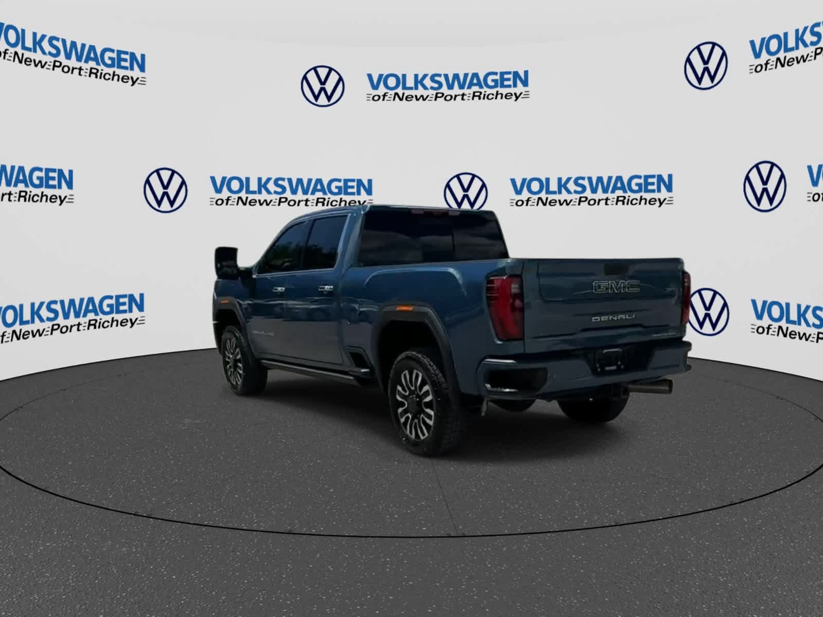 Used 2024 GMC Sierra 3500 Denali Ultimate AWD/4WD image 6