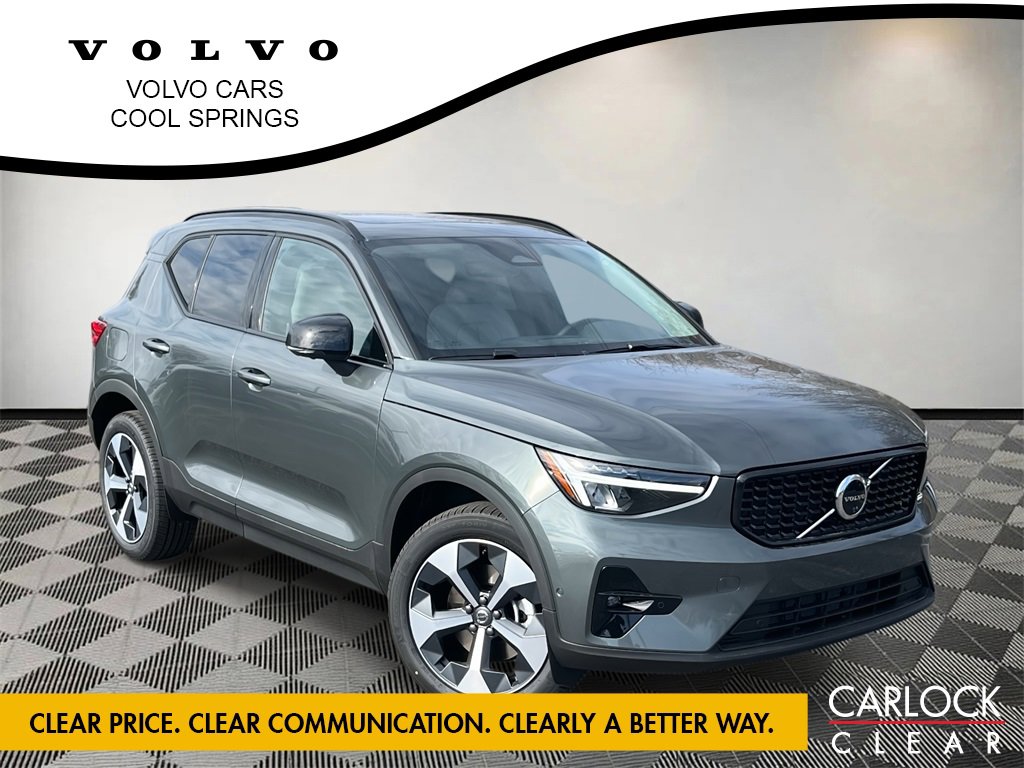 New 2026 Volvo XC40 B4 Plus w/ Climate Package