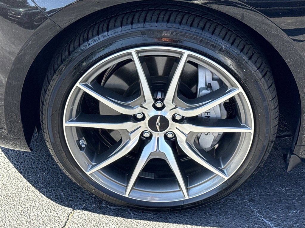 Used 2025 Genesis G70 2.5T image 11