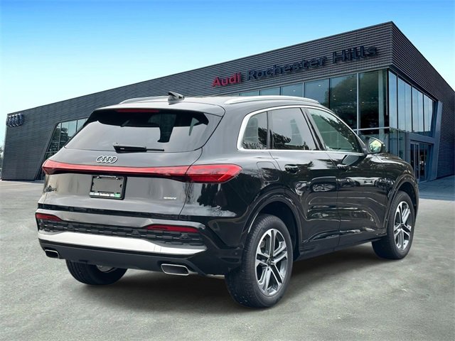 Certified 2025 Audi Q5 Premium w/ 19" Wheel Package image 5