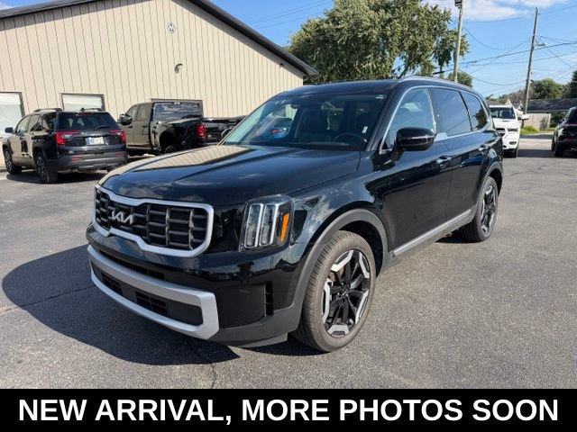 Used 2025 Kia Telluride S FWD image 1