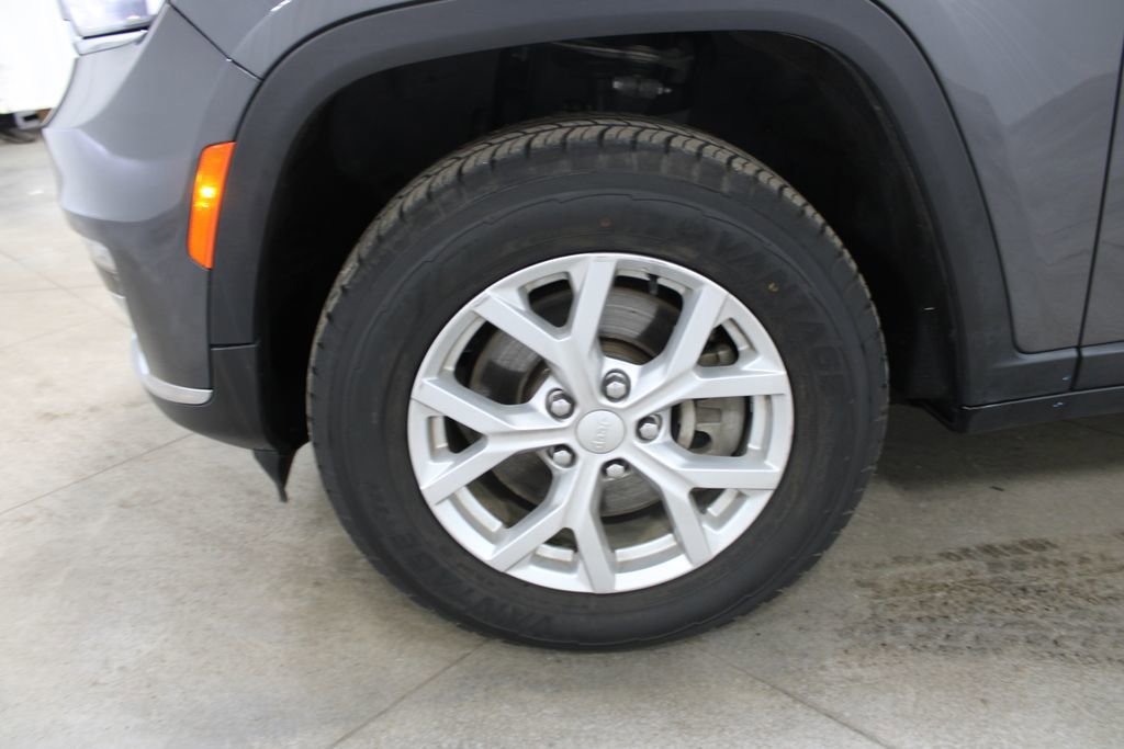 Used 2023 Jeep Grand Cherokee L Limited image 41