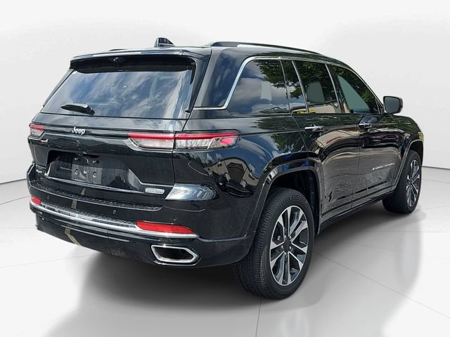Used 2023 Jeep Grand Cherokee Overland w/ Luxury Tech Group IV AWD/4WD image 4