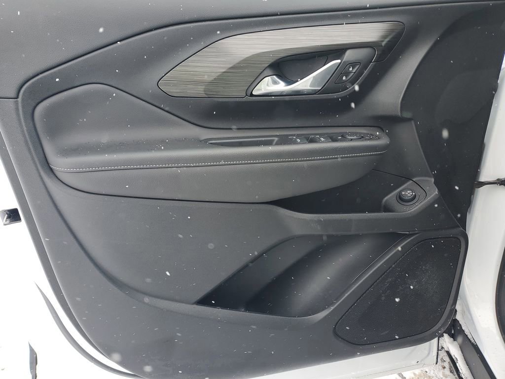 Used 2022 GMC Terrain SLE w/ Driver Convenience Package image 10