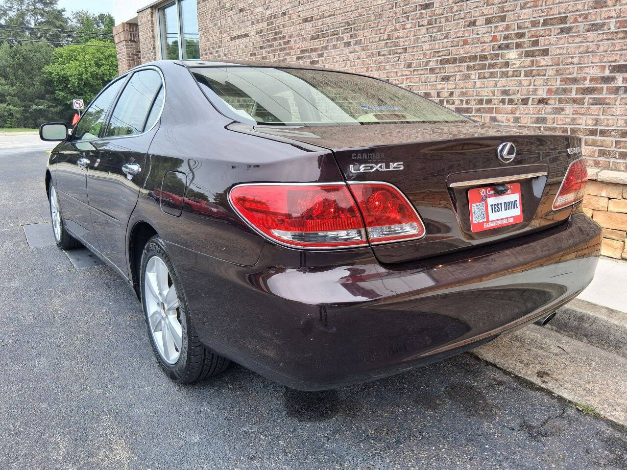 Used 2005 Lexus ES 330 FWD image 3
