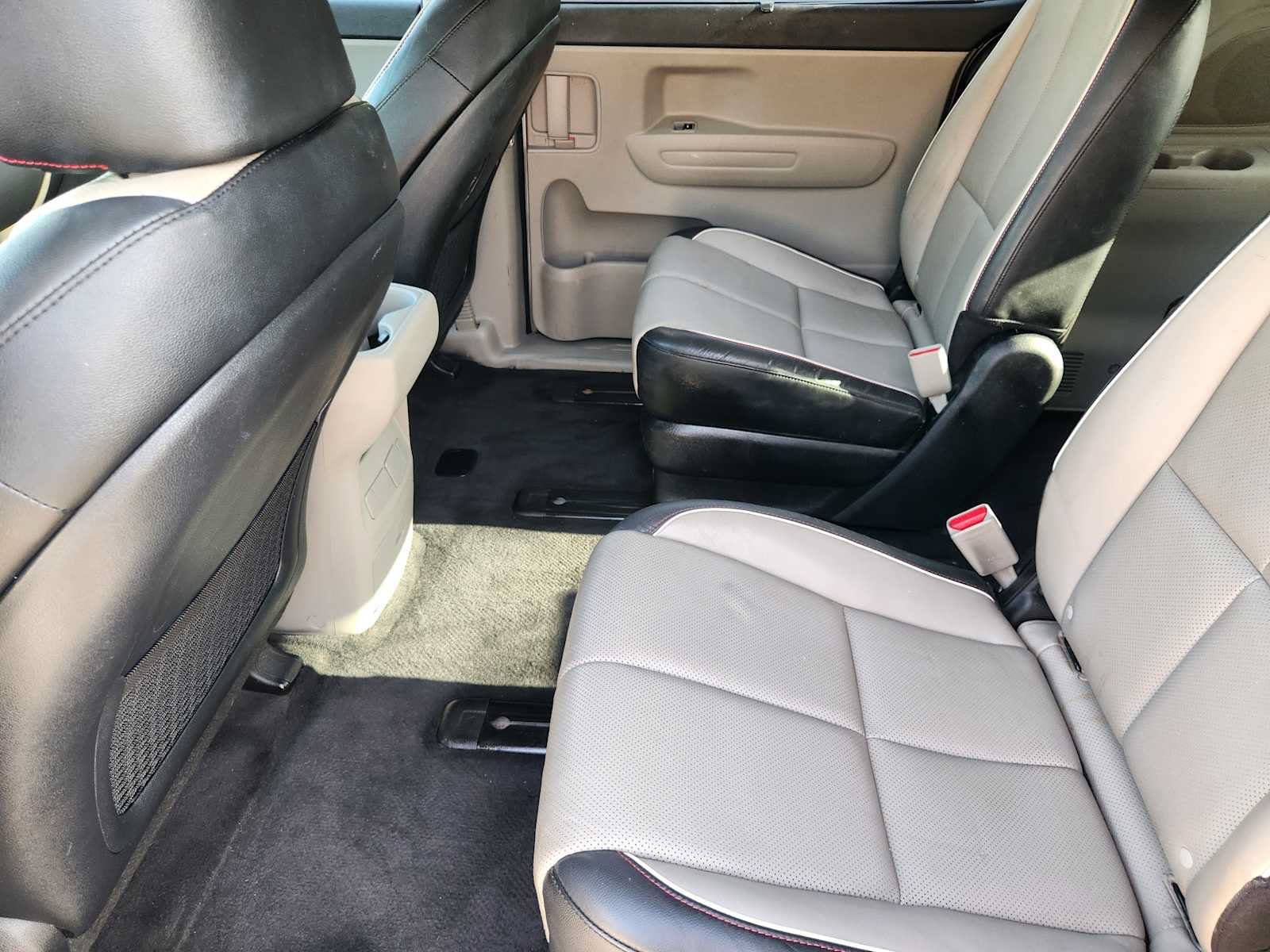 Used 2020 Kia Sedona EX FWD image 28