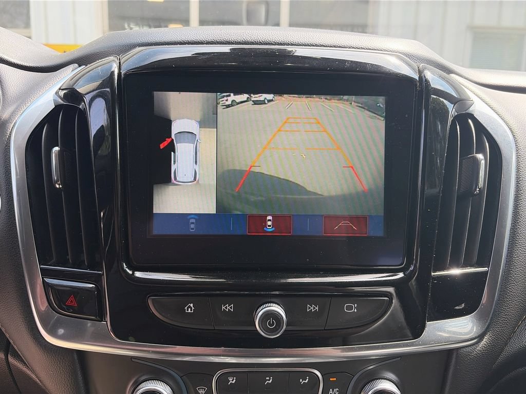 Used 2019 Chevrolet Traverse LT w/ LT Premium Package FWD image 14
