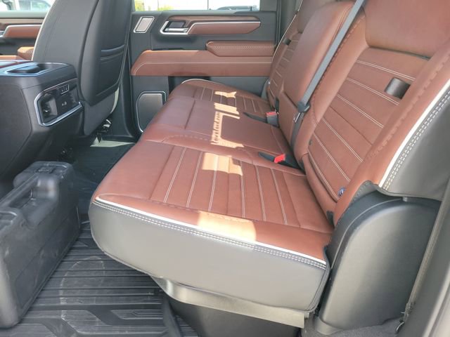 Used 2025 GMC Sierra 3500 Denali Ultimate image 8