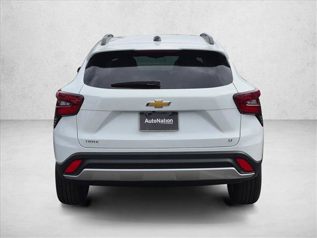 New 2026 Chevrolet Trax LT w/ Driver Confidence Package FWD image 8