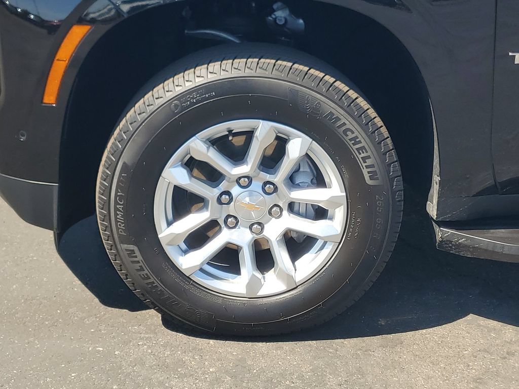 Used 2026 Chevrolet Tahoe LS RWD image 32
