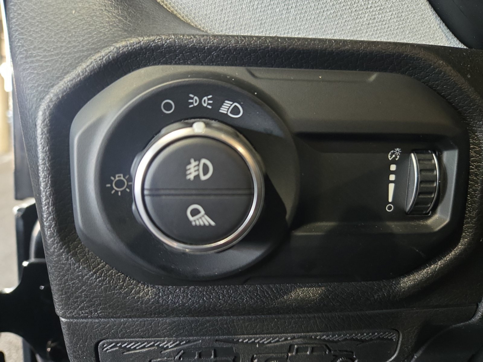 Used 2024 Jeep Gladiator Sport AWD/4WD image 26