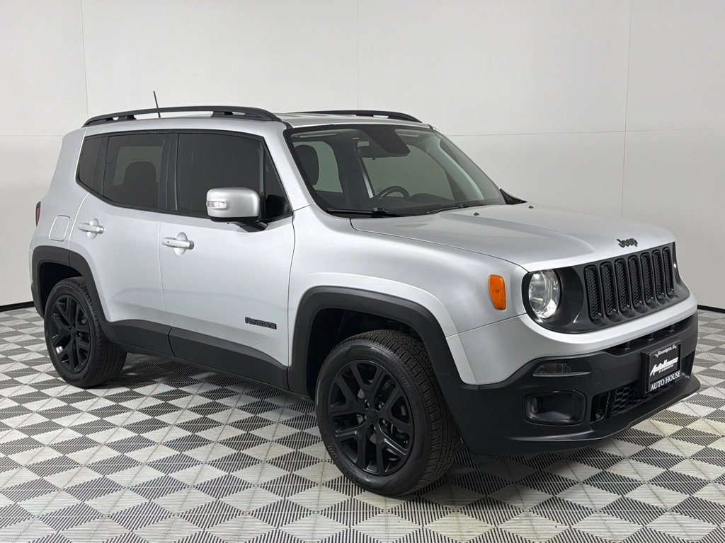 Used 2018 Jeep Renegade Altitude image 3