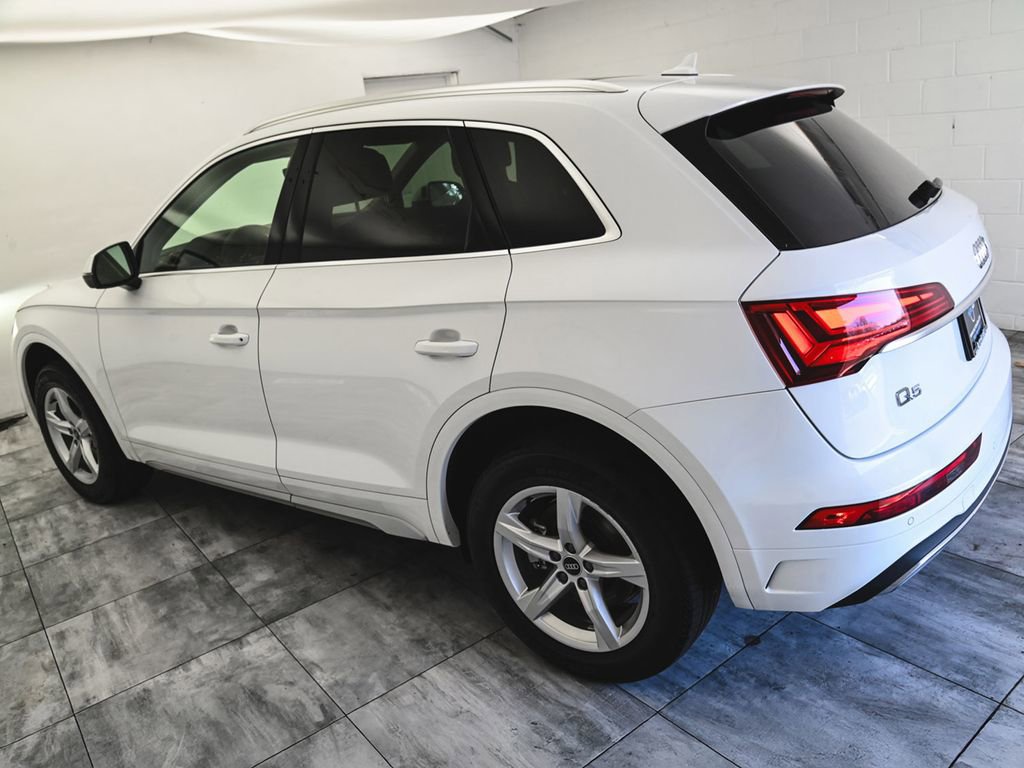 Used 2023 Audi Q5 2.0T Premium w/ Convenience Package image 6