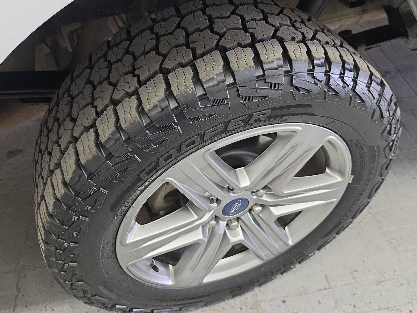 Used 2019 Ford F150 XLT w/ Equipment Group 302A Luxury AWD/4WD image 23