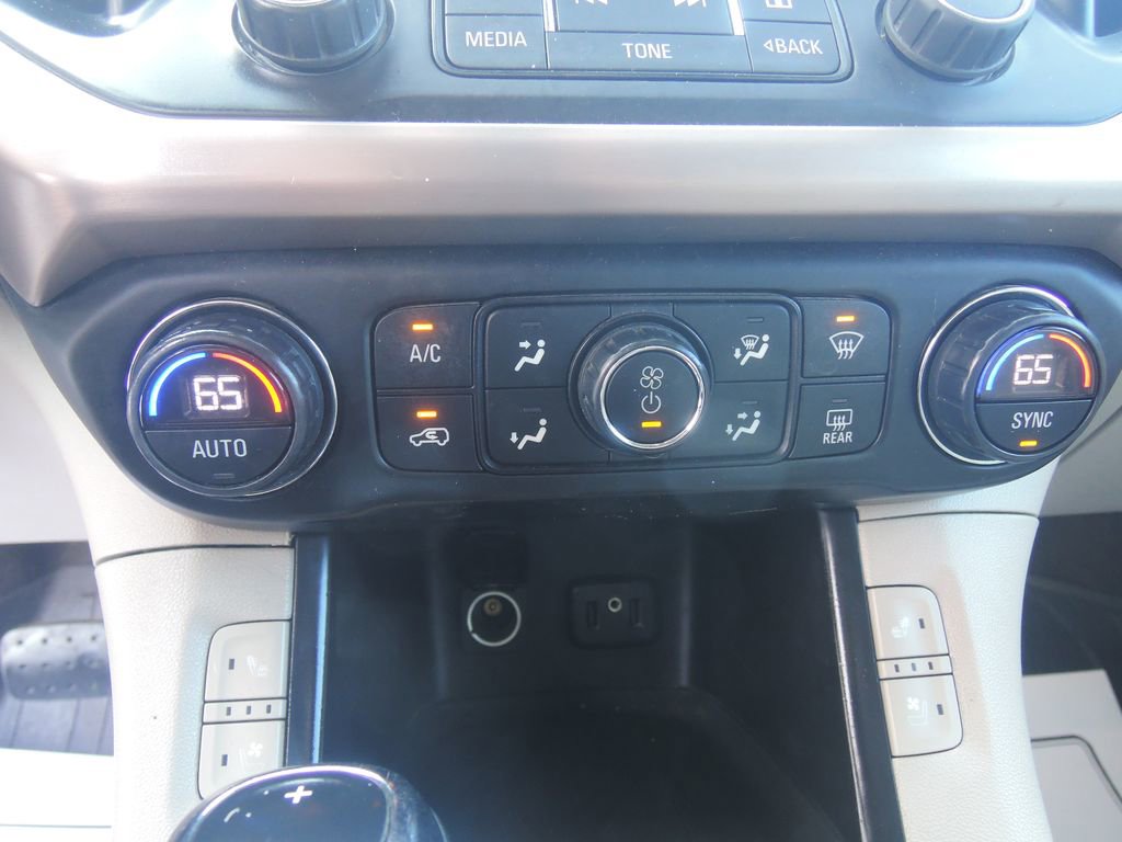 Used 2017 GMC Acadia Denali w/ Technology Package AWD/4WD image 19