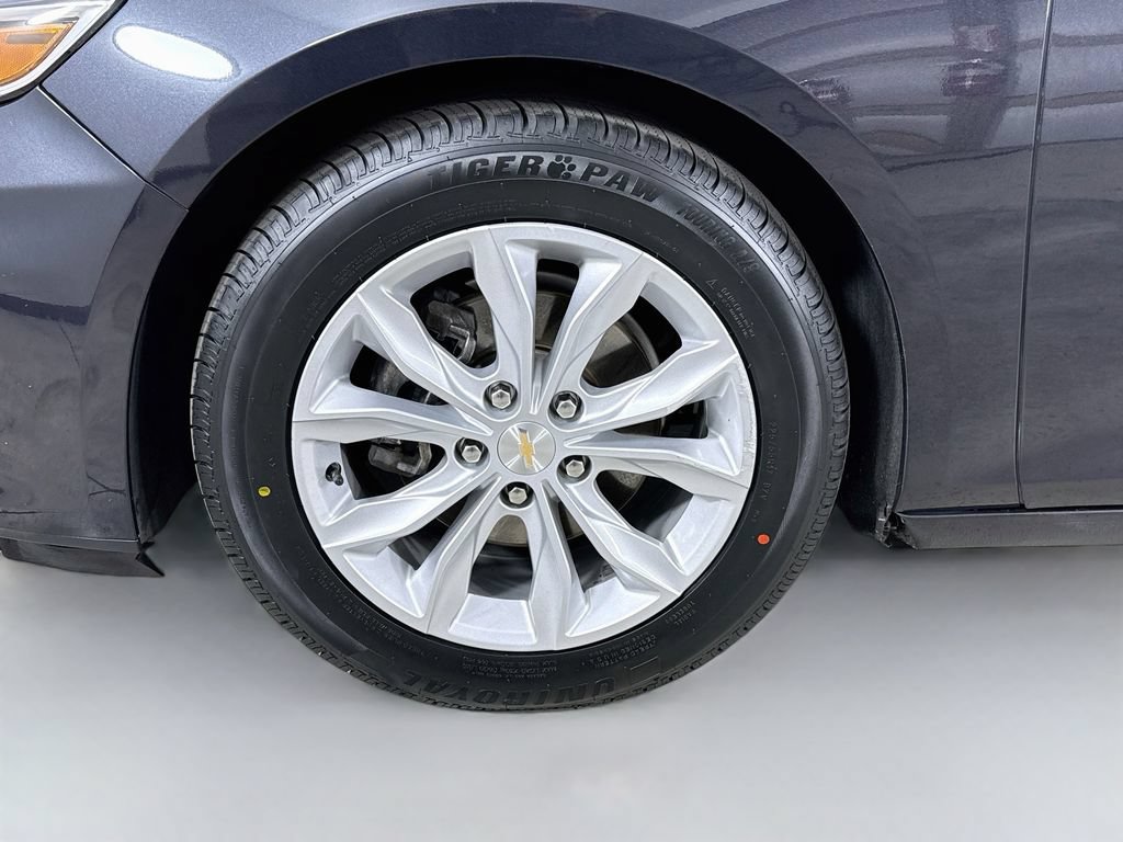 Used 2023 Chevrolet Malibu LT FWD image 33