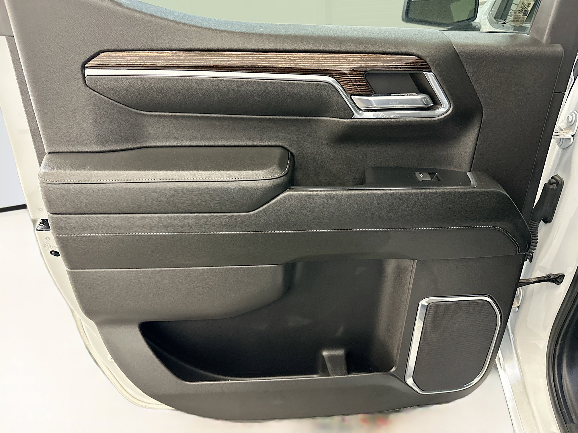 Used 2024 GMC Sierra 1500 Elevation image 27