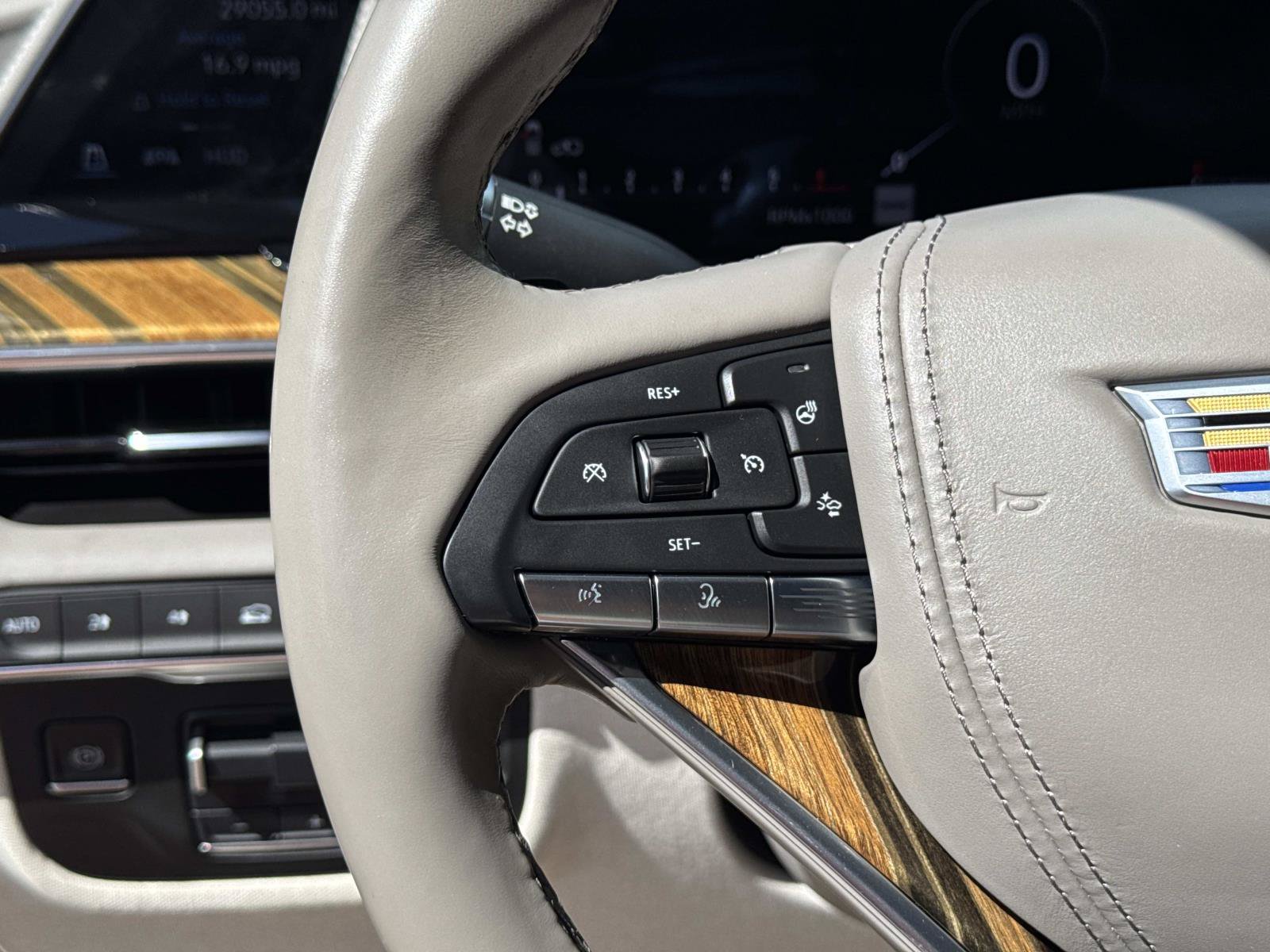 Used 2023 Cadillac Escalade Sport Platinum AWD/4WD image 16