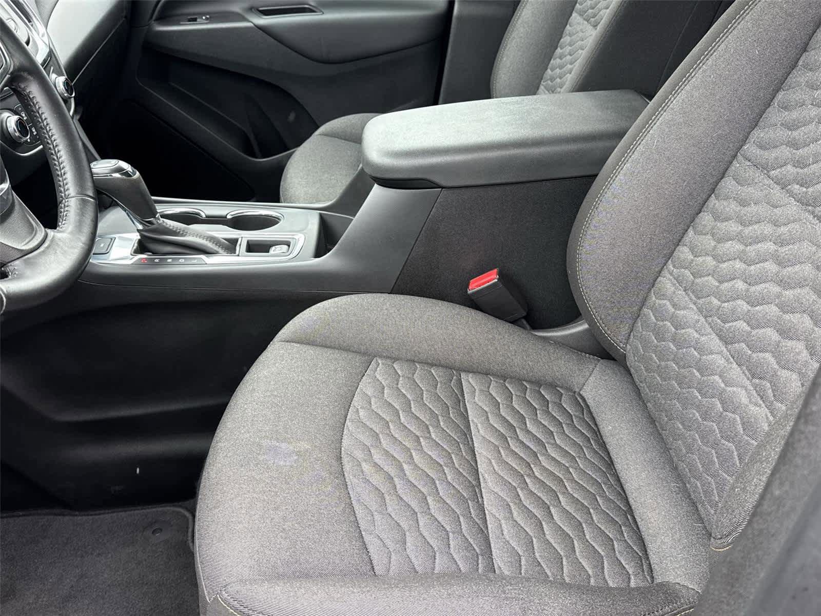Used 2021 Chevrolet Equinox LT AWD/4WD image 11