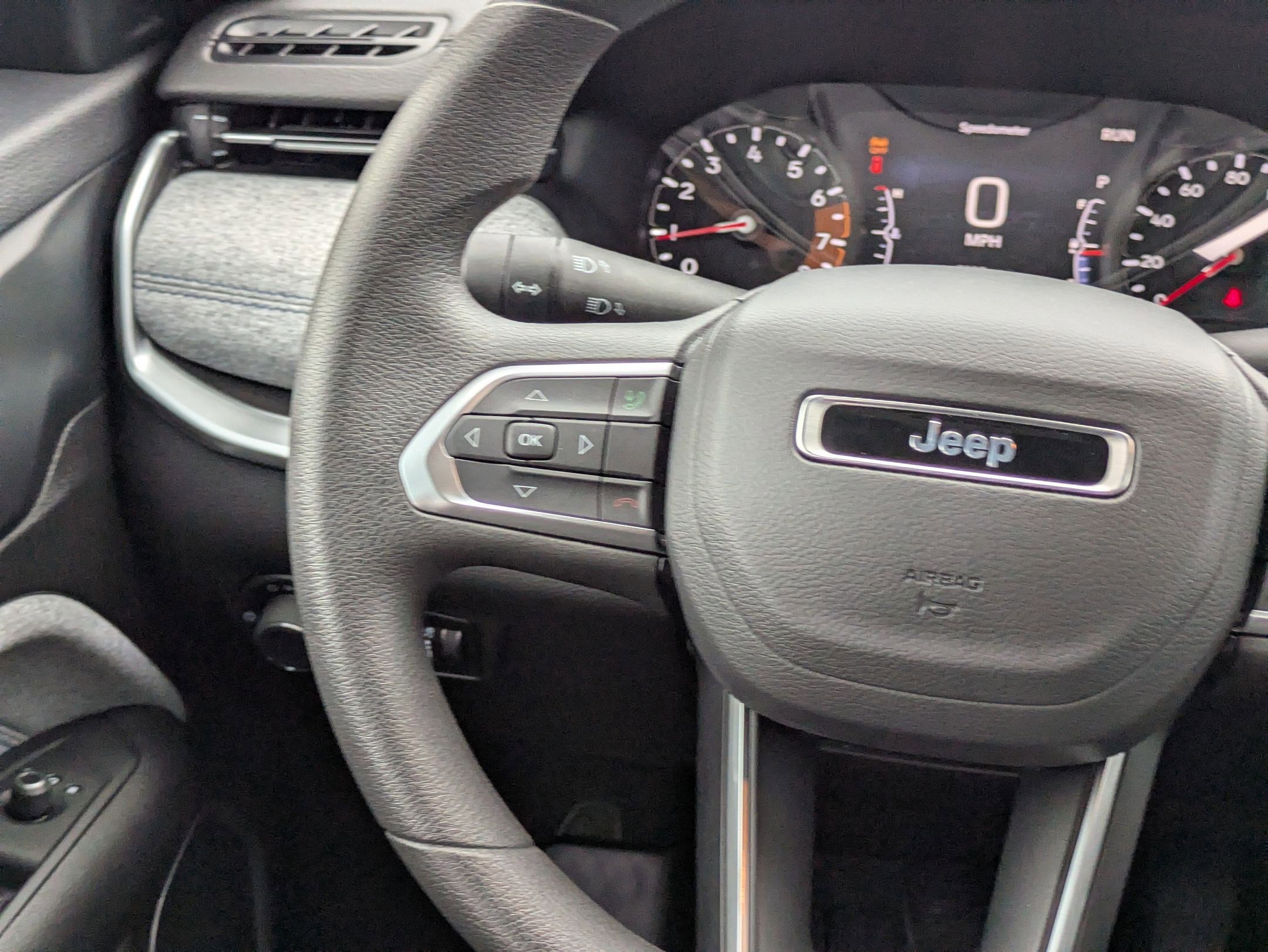 Used 2025 Jeep Compass Sport image 20