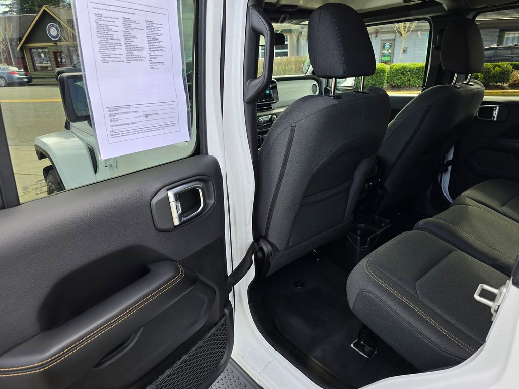 Used 2024 Jeep Wrangler Sahara image 16