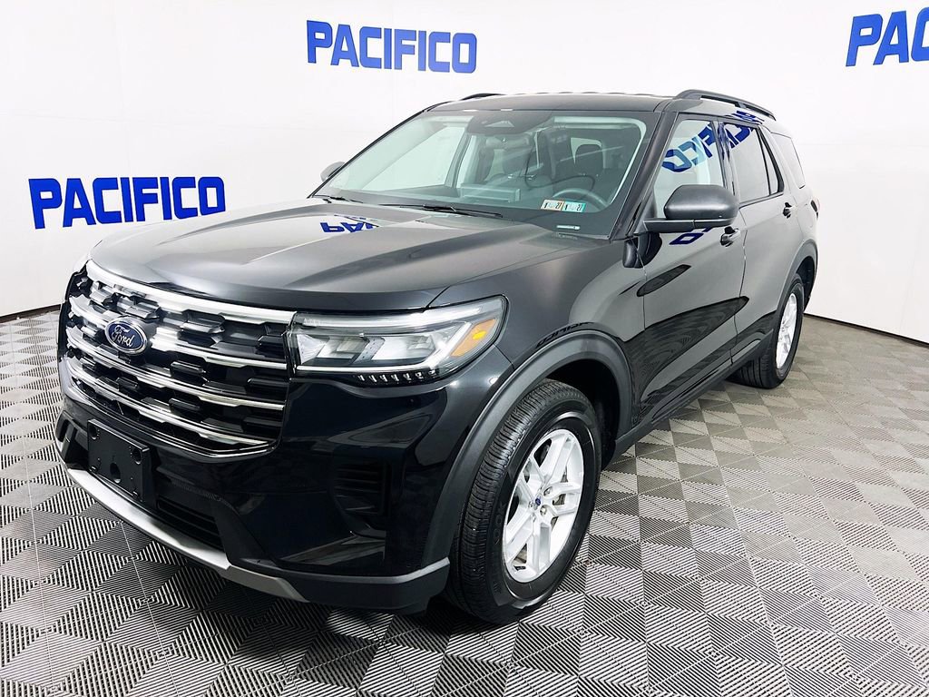 Used 2026 Ford Explorer Active AWD/4WD image 5