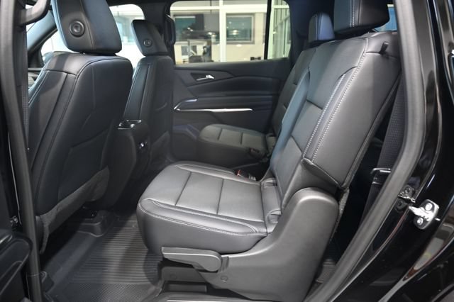 New 2026 Chevrolet Traverse LT w/ Midnight/Sport Edition FWD image 11
