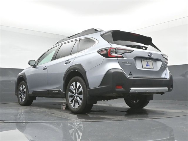 Used 2023 Subaru Outback Touring XT image 40