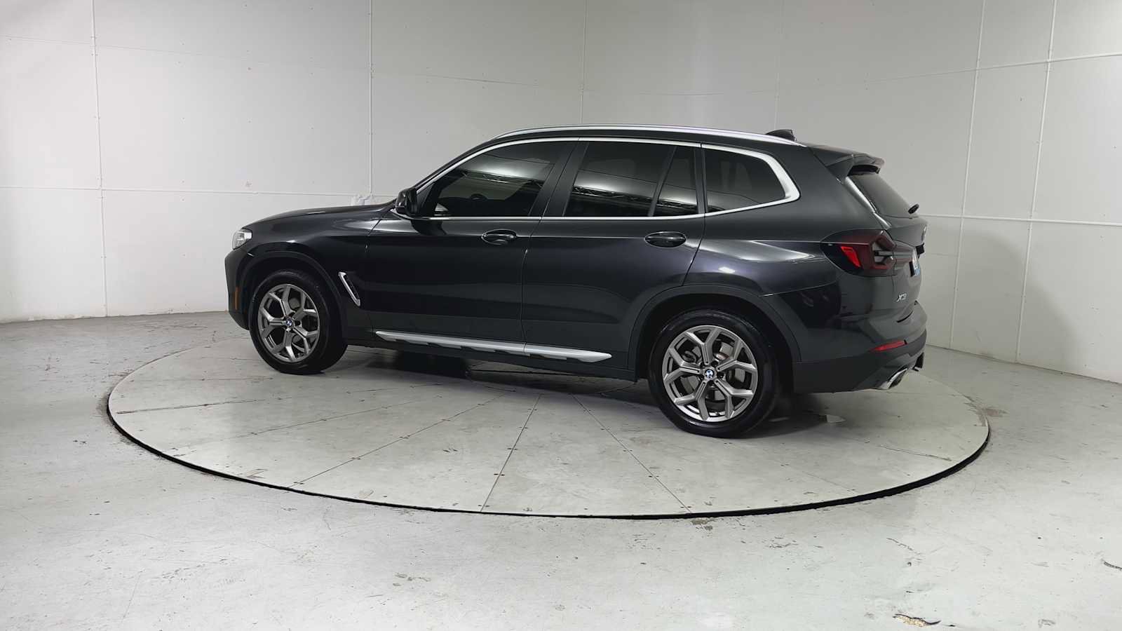 Used 2022 BMW X3 xDrive30i w/ Convenience Package image 4