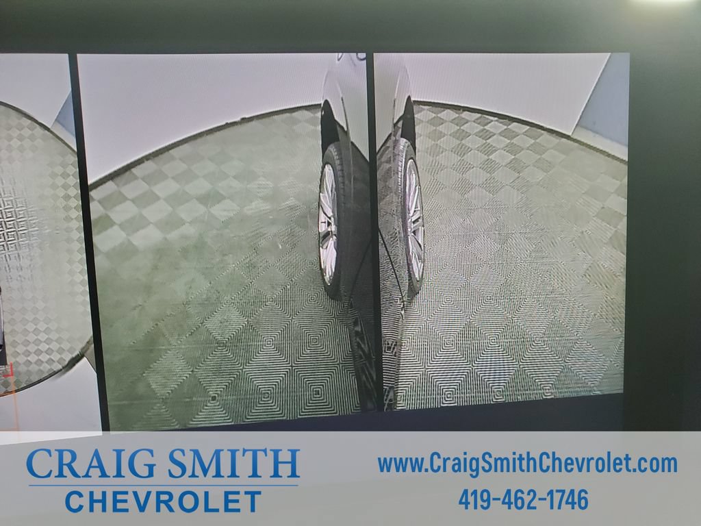 Used 2025 Cadillac Escalade Sport Platinum w/ LPO, Floor Liner Package AWD/4WD image 36
