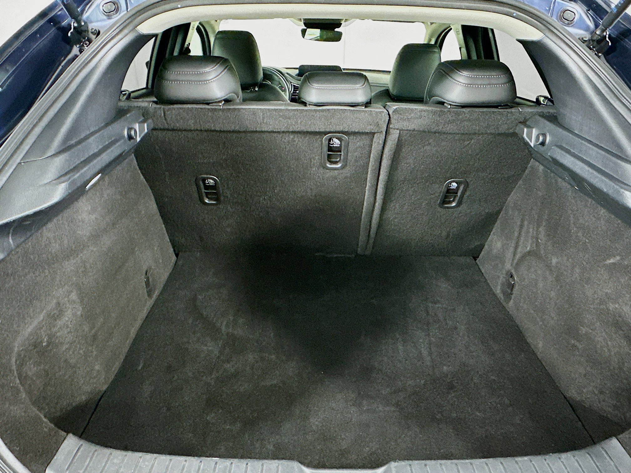 Used 2025 MAZDA CX-30 AWD 2.5 S w/ Select Sport Pkg image 28