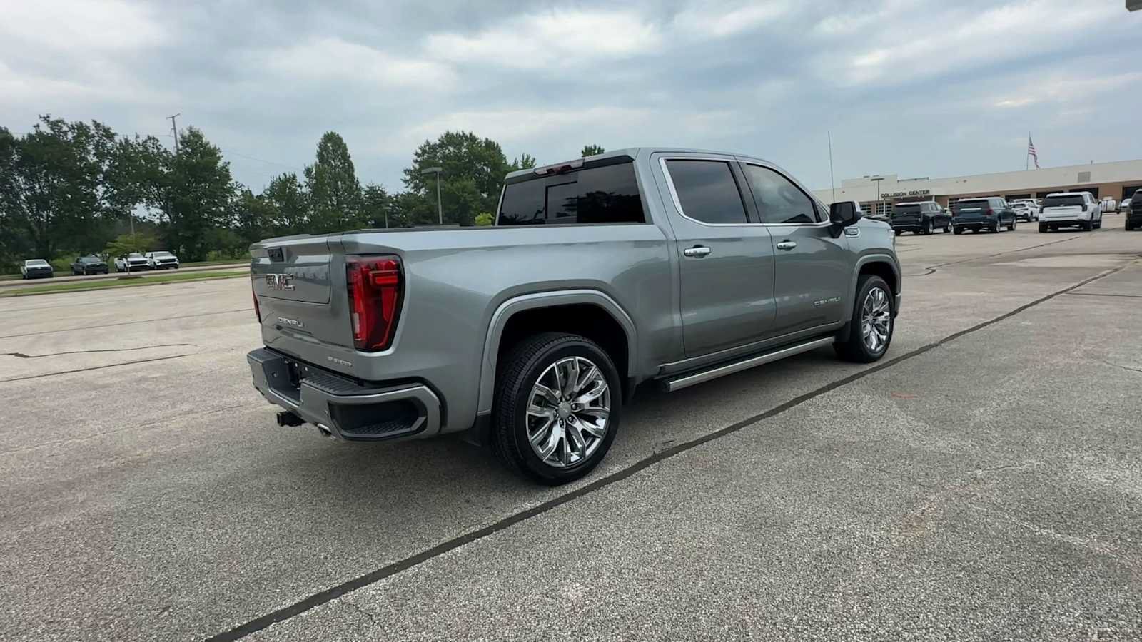 Certified 2025 GMC Sierra 1500 Denali w/ Denali Reserve Package AWD/4WD image 8