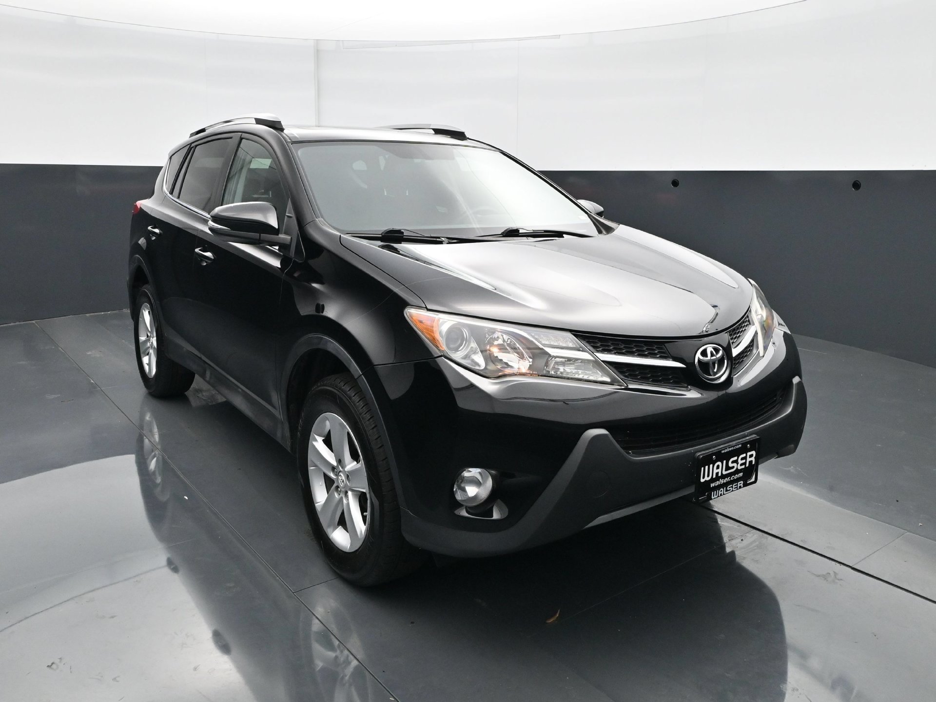 Used 2014 Toyota RAV4 XLE AWD/4WD image 11