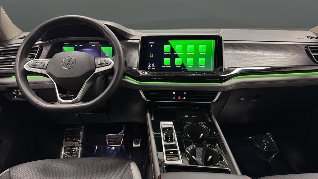 Used 2025 Volkswagen Atlas Peak Edition SE image 11