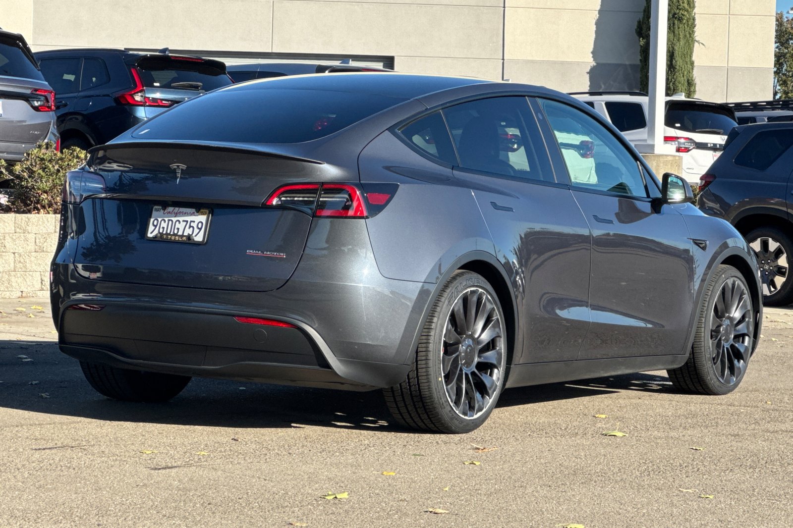 Used 2023 Tesla Model Y Performance AWD/4WD image 4
