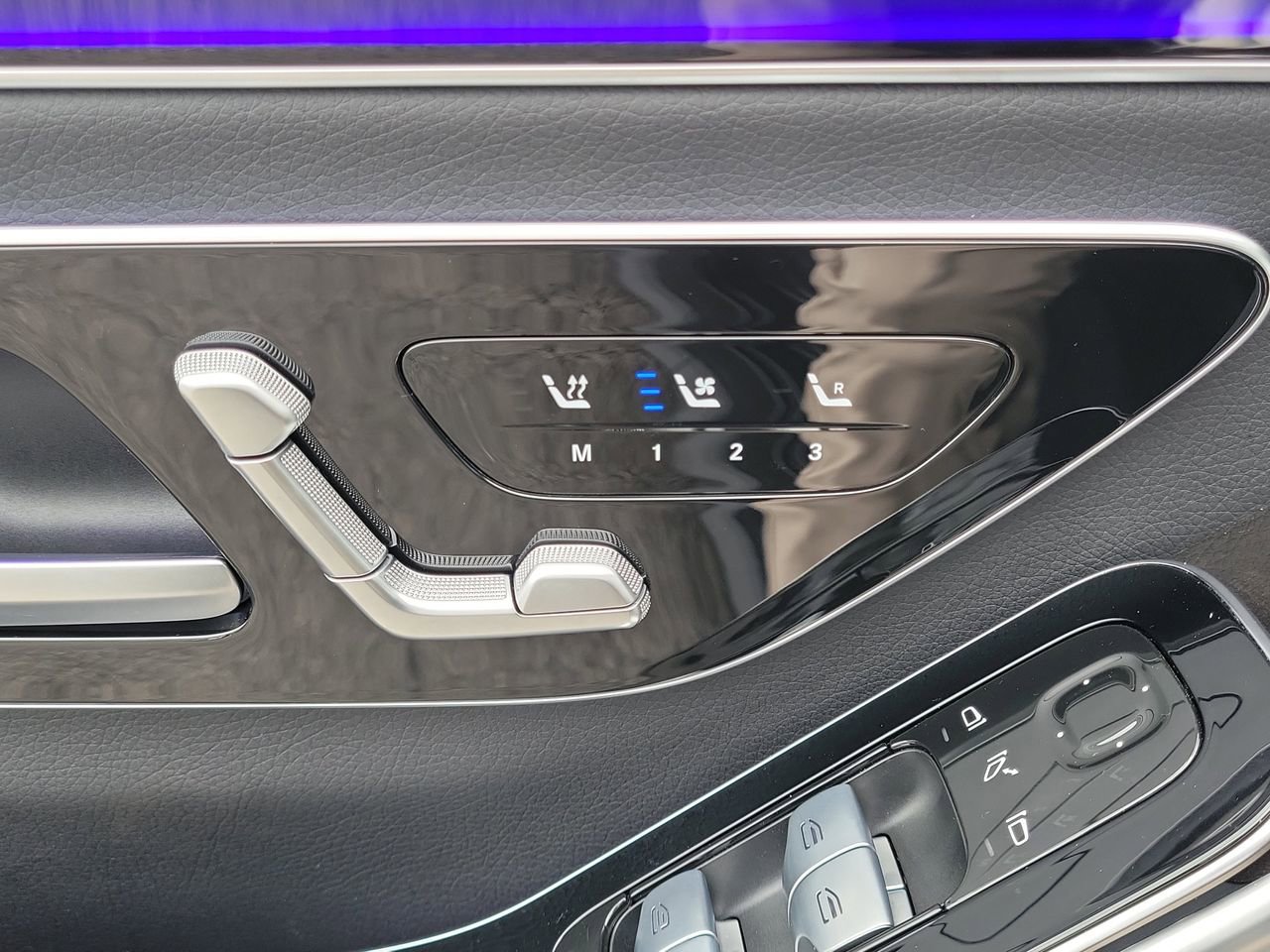 Certified 2022 Mercedes-Benz S 500 4MATIC image 28