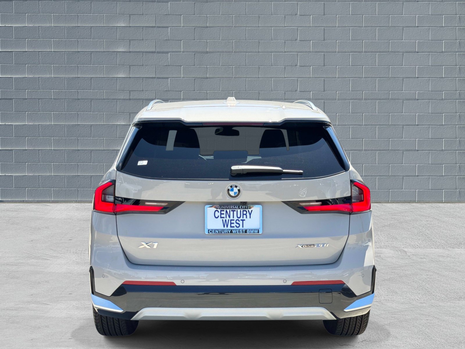 New 2026 BMW X1 xDrive28i w/ Convenience Package AWD/4WD image 4