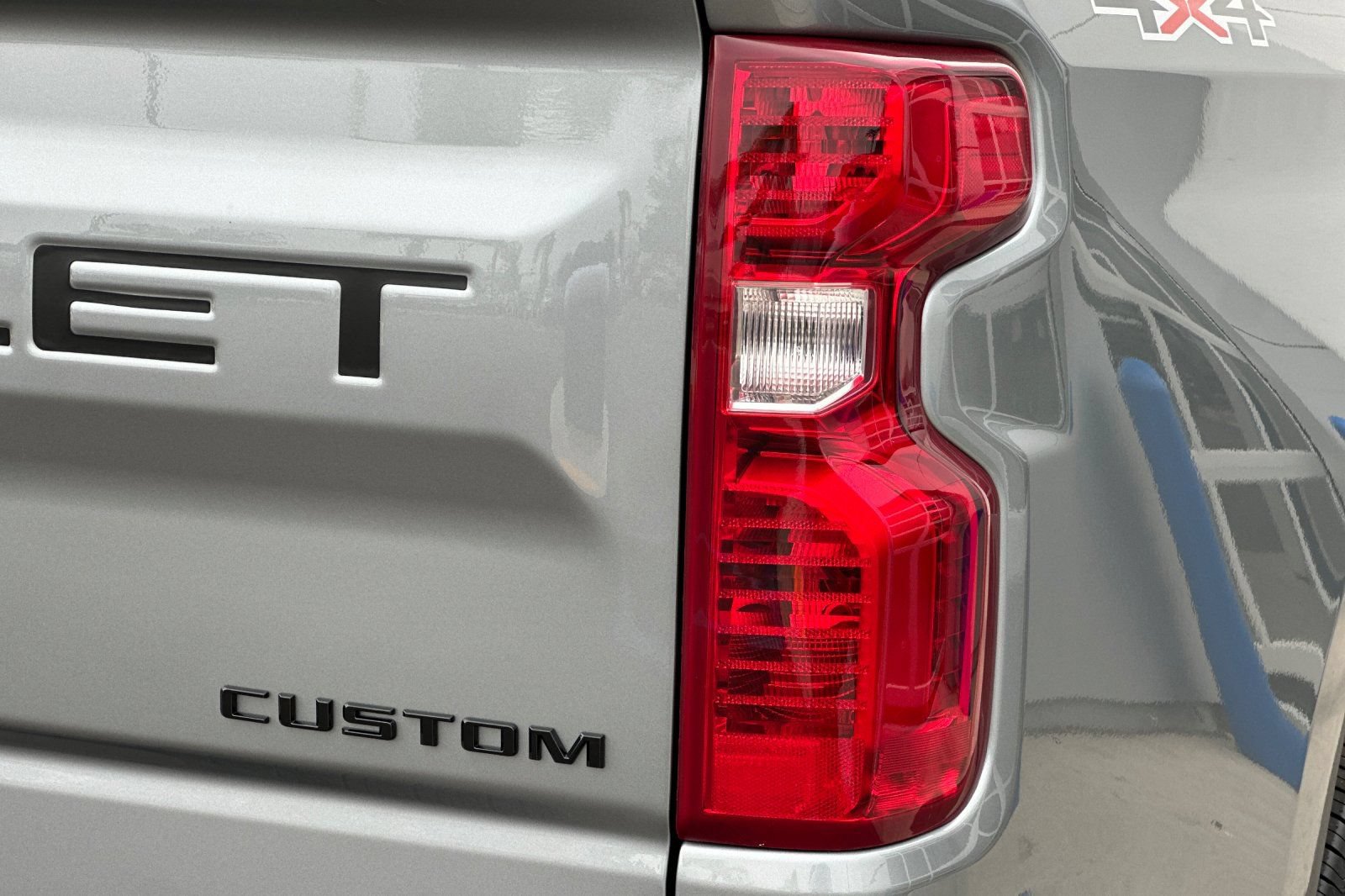 New 2026 Chevrolet Silverado 1500 Custom w/ LPO, Dark Essentials Package AWD/4WD image 25