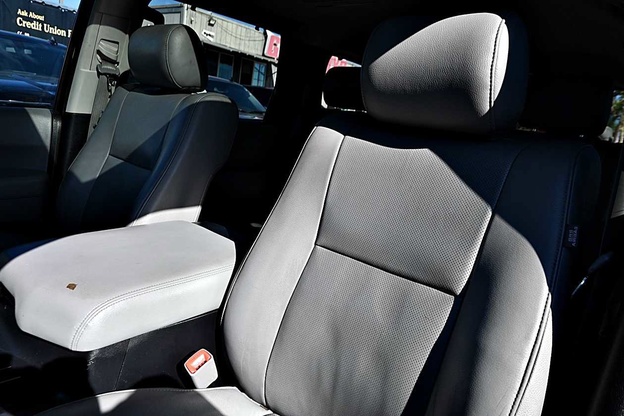 Used 2013 Toyota Sequoia Platinum AWD/4WD image 23