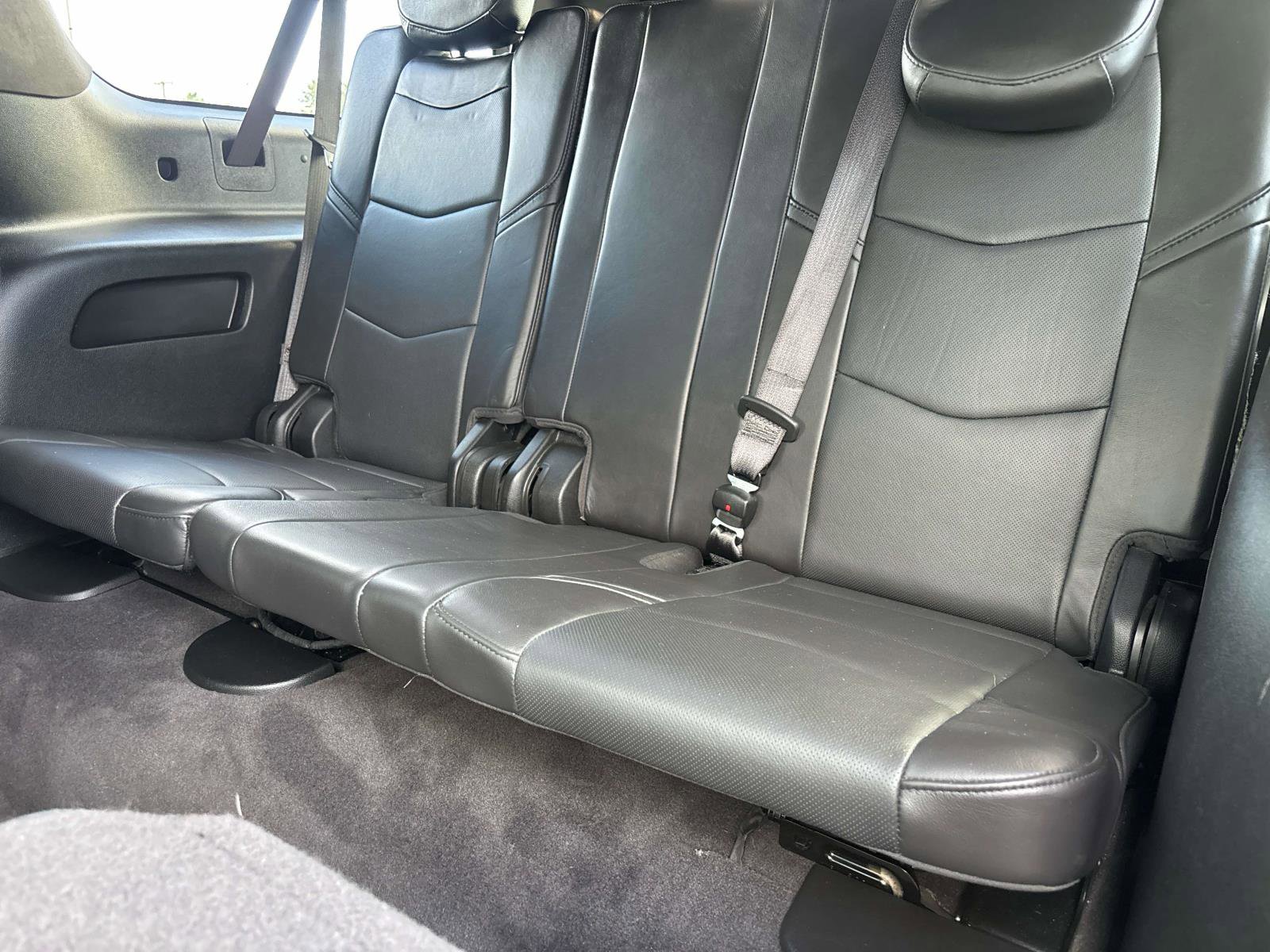 Used 2020 Cadillac Escalade ESV Platinum image 16