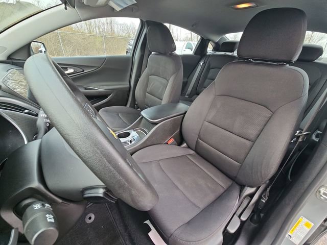 Used 2023 Chevrolet Malibu LS image 19