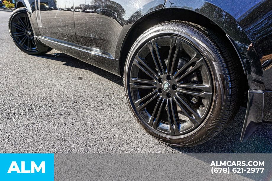 Used 2025 Land Rover Range Rover SE image 15