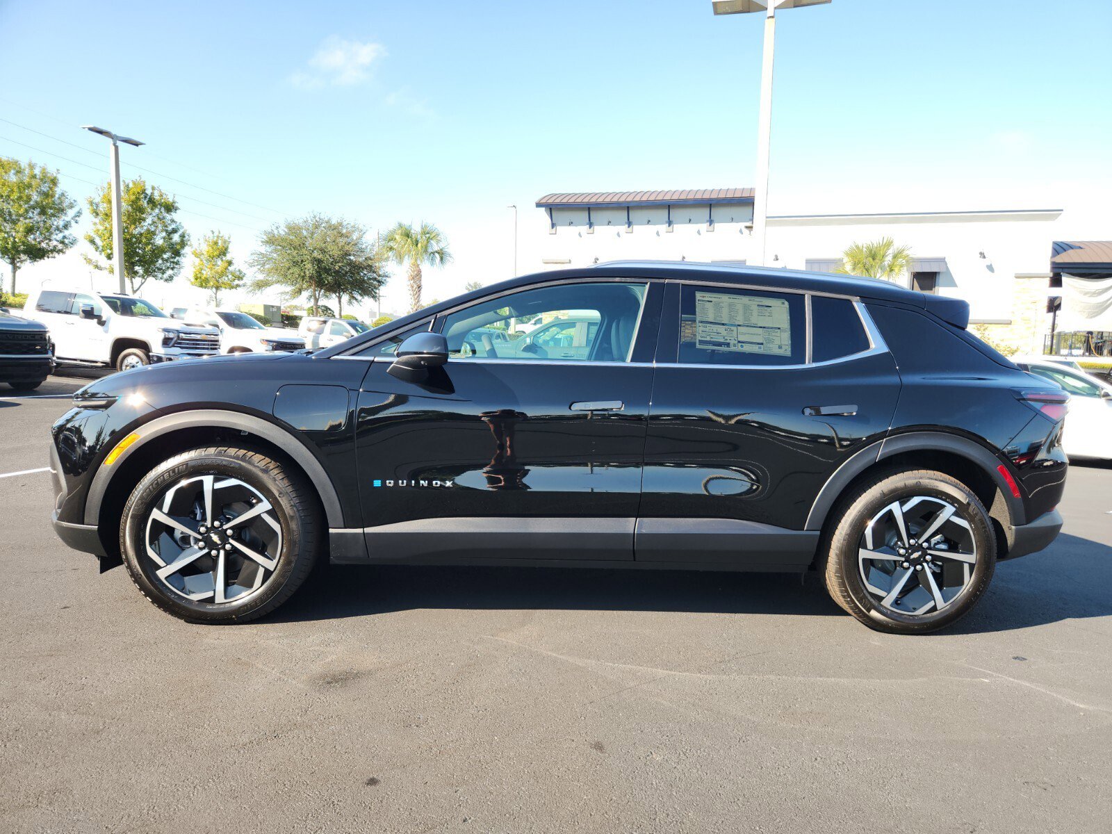 New 2026 Chevrolet Equinox EV LT image 3