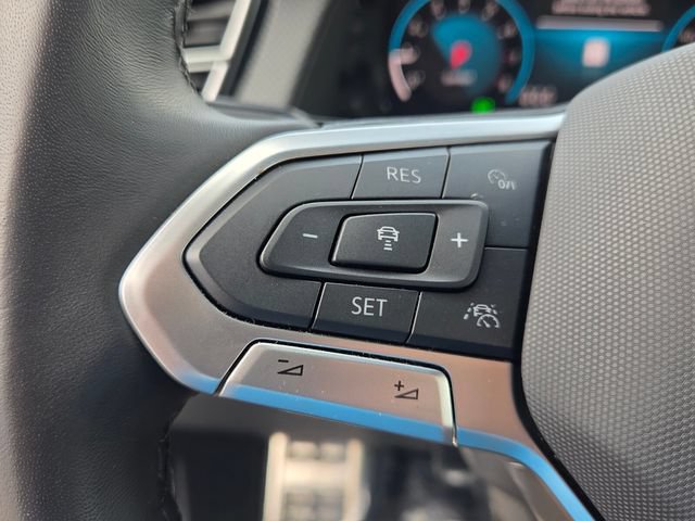 Used 2025 Volkswagen Atlas Cross Sport SEL Premium R-Line AWD/4WD image 26
