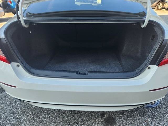 Used 2018 Honda Accord EX image 21