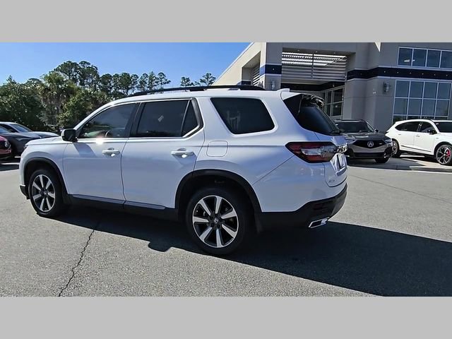 Used 2025 Honda Pilot Touring image 19