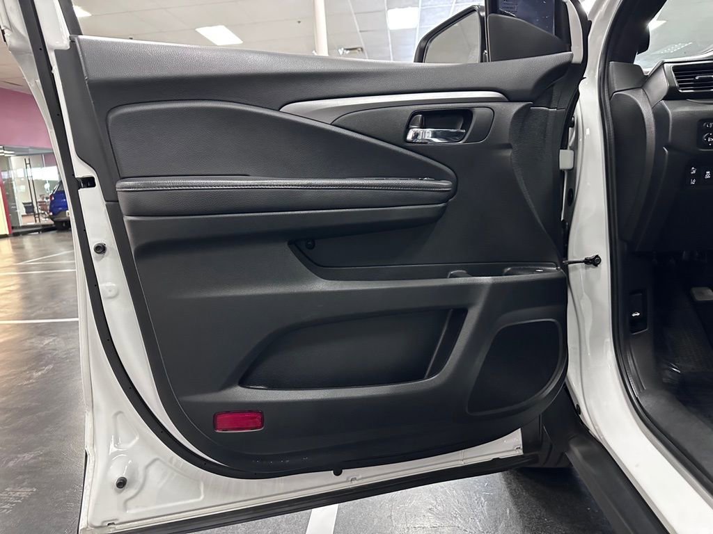 Used 2021 Honda Passport Sport image 13