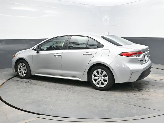 Used 2023 Toyota Corolla LE FWD image 4