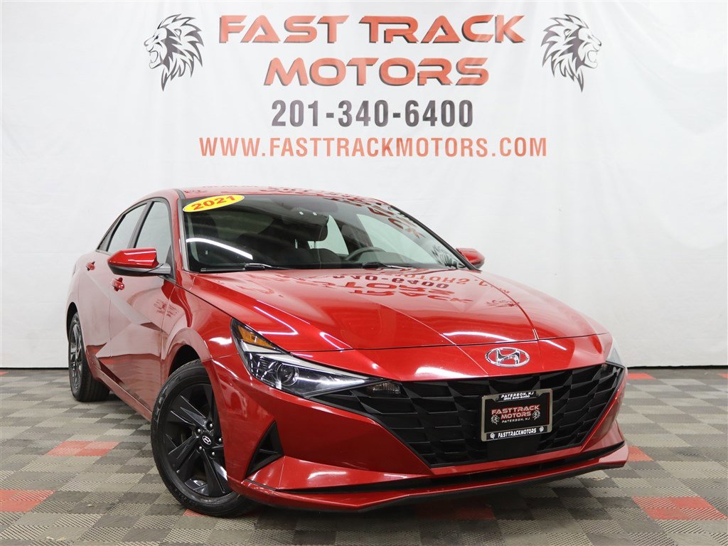 Used 2021 Hyundai Elantra SEL w/ Convenience Package image 3